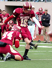 Willamette Gains 681 Total Yards in 77-17 Rout of Lewis & Clark