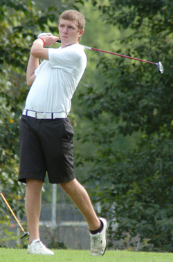 Bearcats are Fourth after First Day of Boxer Classic in Men's Golf