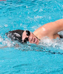 Whitman Downs Willamette in NWC Swimming