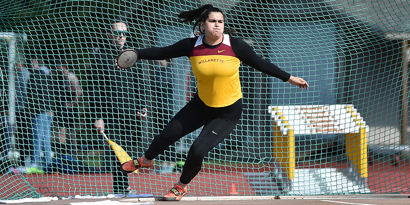 Tenley Grant throws the discus for the Willamette women's track and field team.