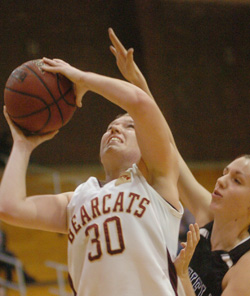 Women's Basketball Loses Contest at Puget Sound, 68-45