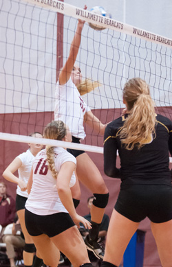Whitworth Outlasts Willamette in Five-Set Thriller at Cone Field House