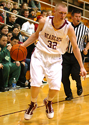 Bearcat Hoop Game Night: Willamette Concludes Season against Lutes and Boxers