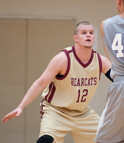 Late Bearcat Rally falls short in 94-87 Defeat at Whitman