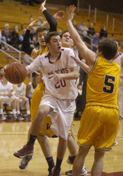 Pacific Lutheran Tips Bearcats in Overtime, 77-71