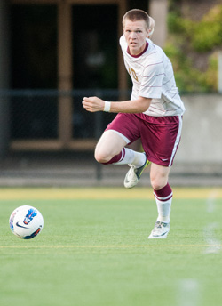 Willamette Outscores Linfield, 4-3, to Finish Season at 10-7-2
