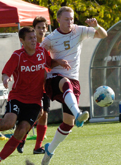 Willamette Shuts Out Pacific, 3-0, Behind Two Goals from Jacobson
