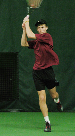 Pacific Lutheran Holds Off Rally by Bearcats in Singles, as Lutes Win, 5-4