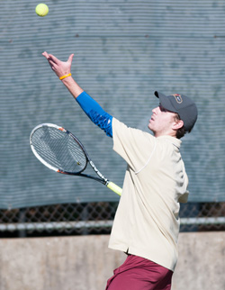 Willamette Shuts Down Linfield in Singles for 8-1 Win in Men's Tennis