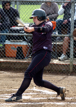 Puget Sound Edges WU  in Softball Doubleheader, 2-1 and 13-12