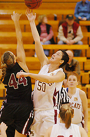 Women's Basketball Game Night: Bearcats Travel East to Face Whitworth and Whitman