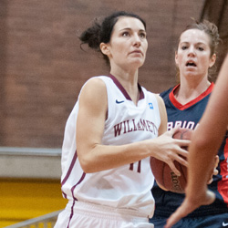 Whitworth Hits 20 of 23 Free Throws to Defeat Willamette, 66-53