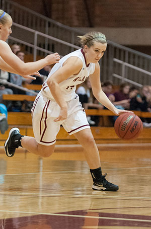 Whitman Surges Past Bearcats in NWC Women's Basketball