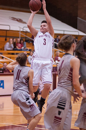 Willamette Leads at Halftime, but Whitman Defeats Bearcats, 71-60