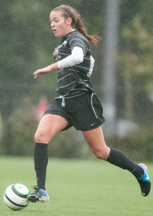 Puget Sound Scores Twice in Second Half to Defeat Willamette, 2-0