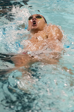 Masei Finishes 4th in 100 Back, Guffey is 5th in 200 Free, at NWC Meet