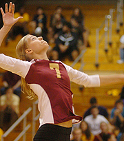 Pacific Lutheran Clips Bearcat Volleyball, 3-1