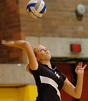 Puget Sound Escapes with Win Over Bearcat Volleyball, 3-2
